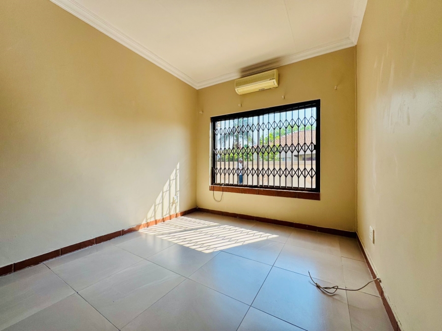 4 Bedroom Property for Sale in Annlin Gauteng