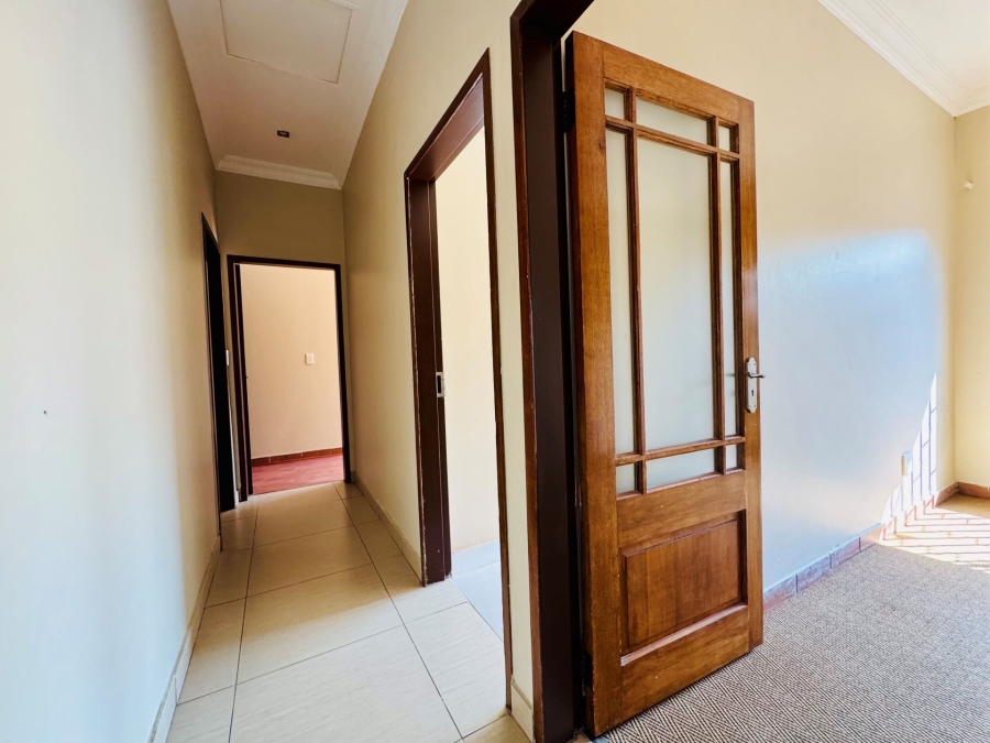 4 Bedroom Property for Sale in Annlin Gauteng