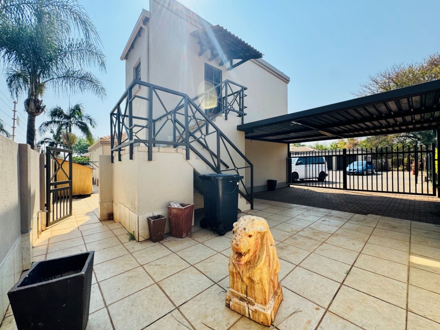4 Bedroom Property for Sale in Annlin Gauteng
