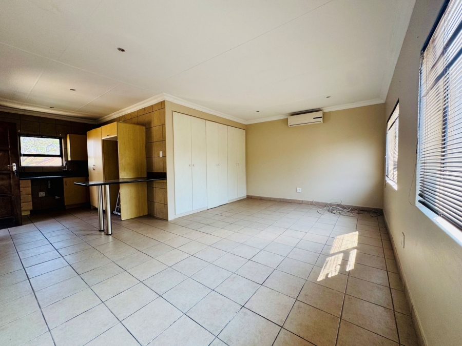 4 Bedroom Property for Sale in Annlin Gauteng