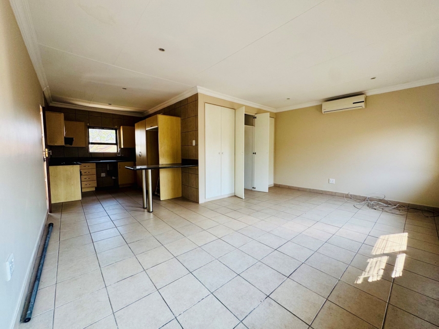 4 Bedroom Property for Sale in Annlin Gauteng