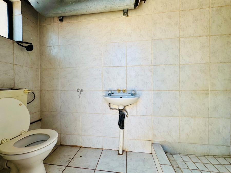 4 Bedroom Property for Sale in Annlin Gauteng