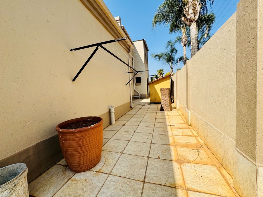 4 Bedroom Property for Sale in Annlin Gauteng