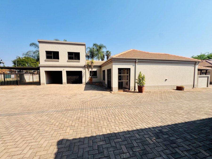 4 Bedroom Property for Sale in Annlin Gauteng