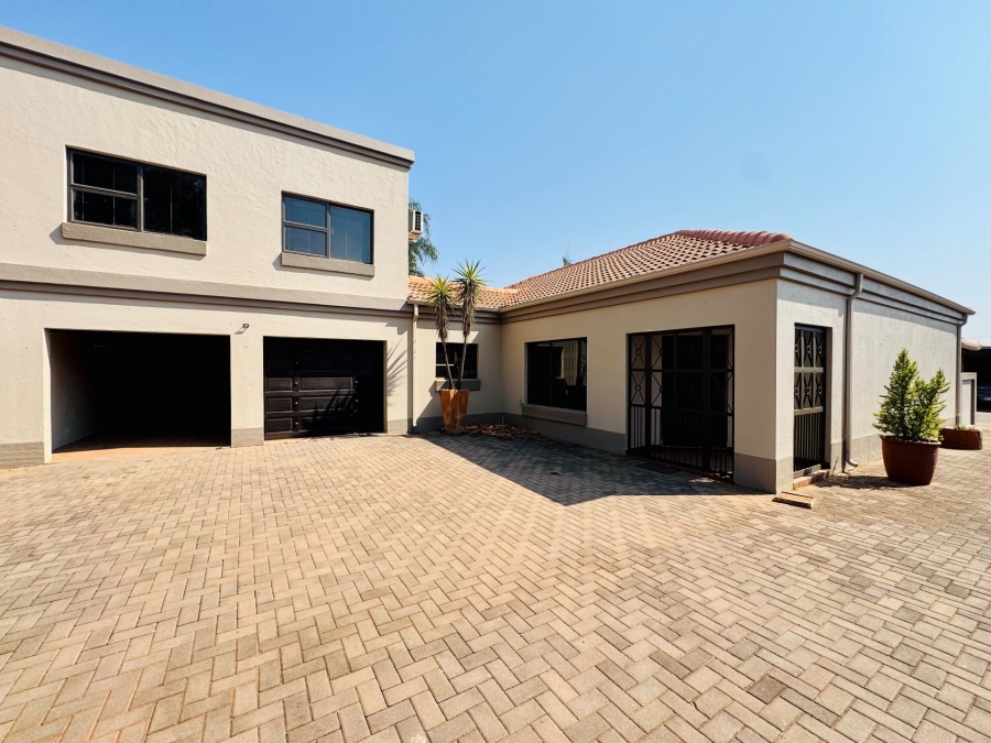 4 Bedroom Property for Sale in Annlin Gauteng