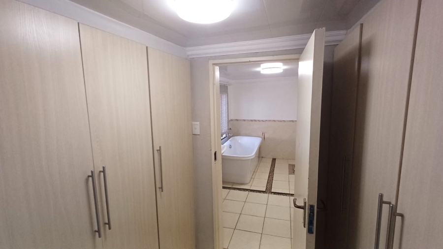 4 Bedroom Property for Sale in Lyttelton Manor Gauteng