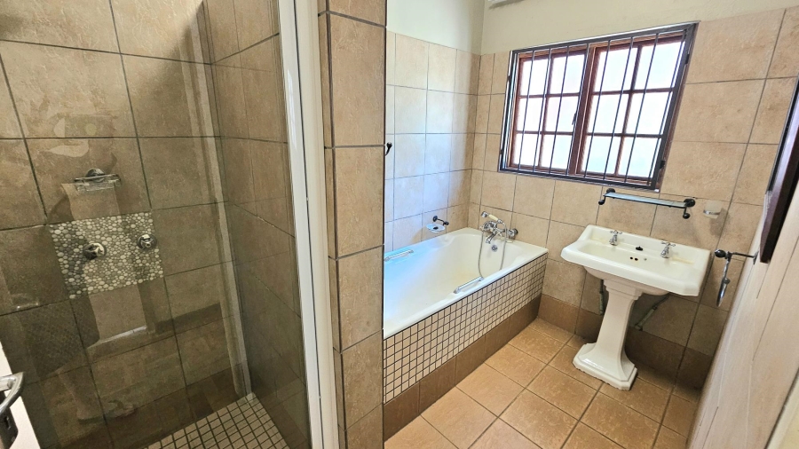 4 Bedroom Property for Sale in Lyttelton Manor Gauteng