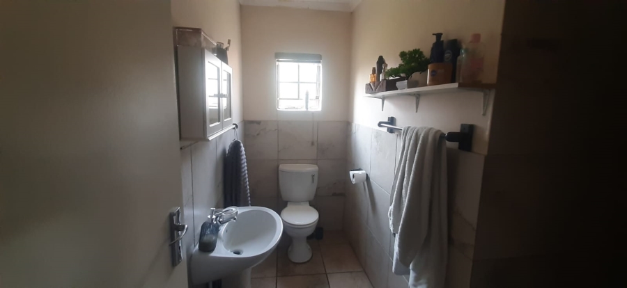 To Let 4 Bedroom Property for Rent in Rietondale Gauteng