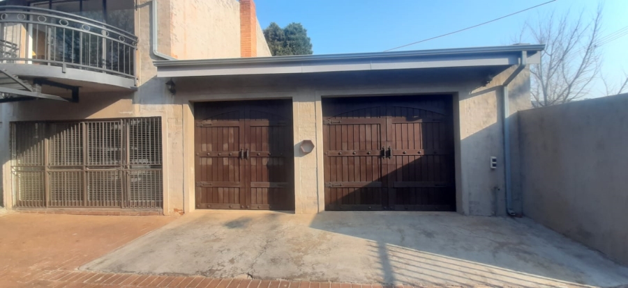 To Let 4 Bedroom Property for Rent in Rietondale Gauteng