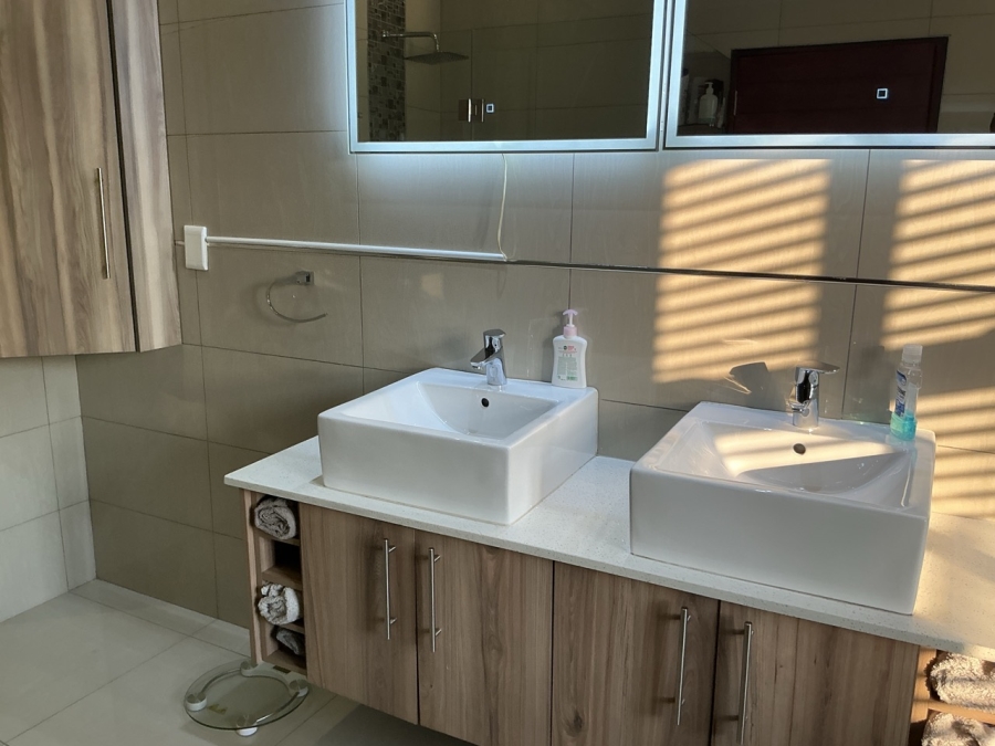 4 Bedroom Property for Sale in Blue Valley Golf Estate Gauteng