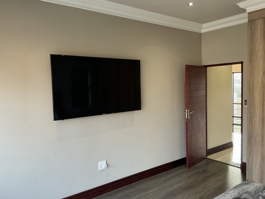 4 Bedroom Property for Sale in Blue Valley Golf Estate Gauteng