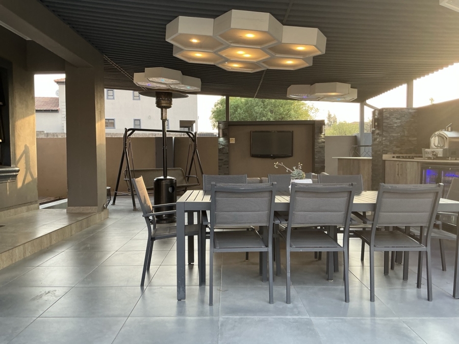 4 Bedroom Property for Sale in Blue Valley Golf Estate Gauteng
