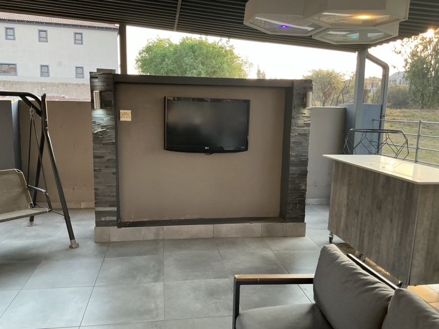 4 Bedroom Property for Sale in Blue Valley Golf Estate Gauteng