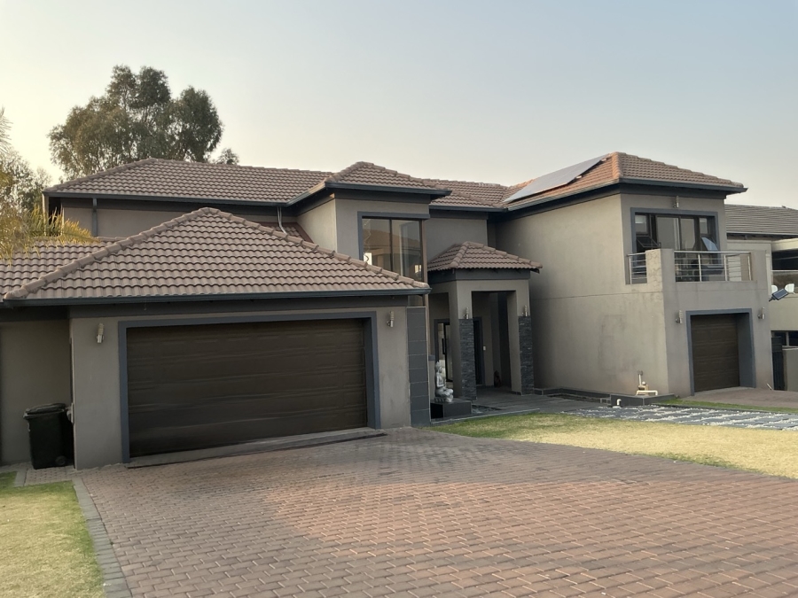 4 Bedroom Property for Sale in Blue Valley Golf Estate Gauteng