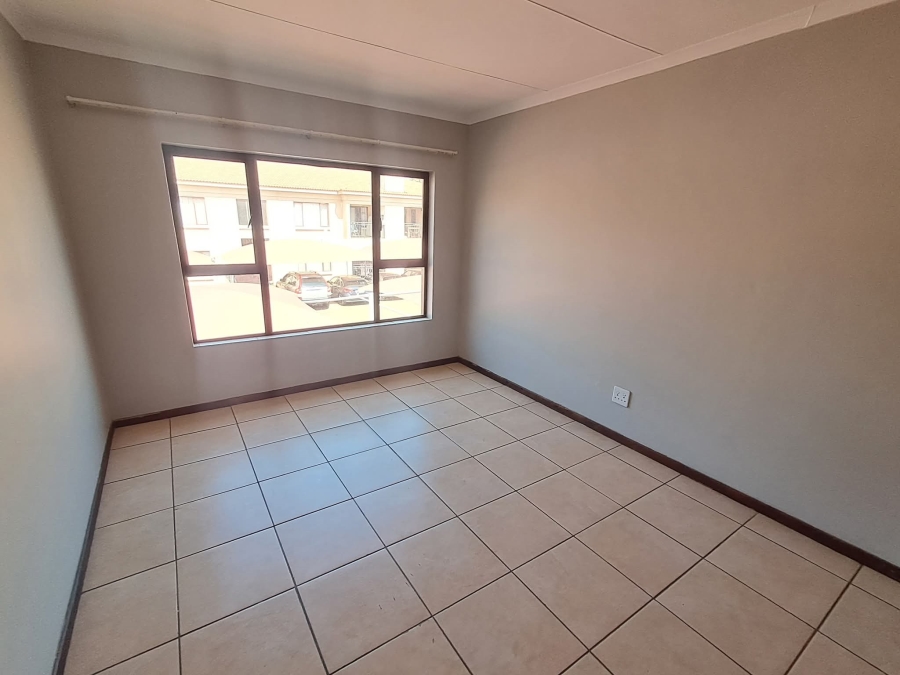 To Let 2 Bedroom Property for Rent in Kenleaf Gauteng