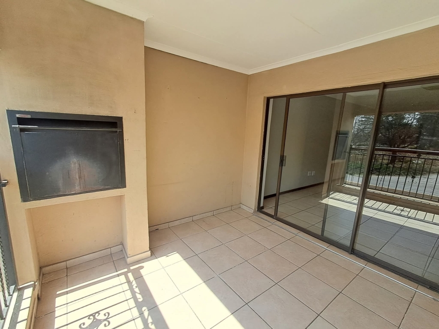 To Let 2 Bedroom Property for Rent in Kenleaf Gauteng