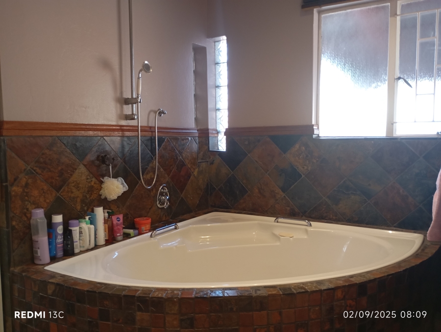 To Let 4 Bedroom Property for Rent in Brentwood Park Gauteng