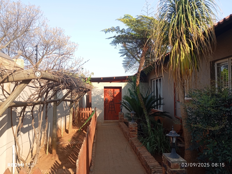 To Let 4 Bedroom Property for Rent in Brentwood Park Gauteng