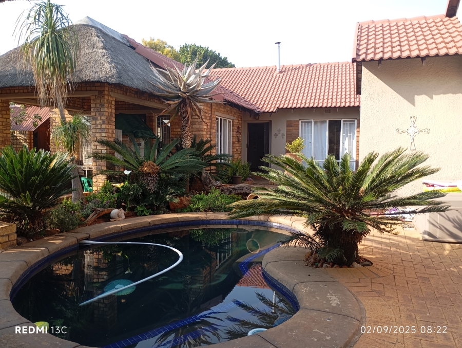 To Let 4 Bedroom Property for Rent in Brentwood Park Gauteng