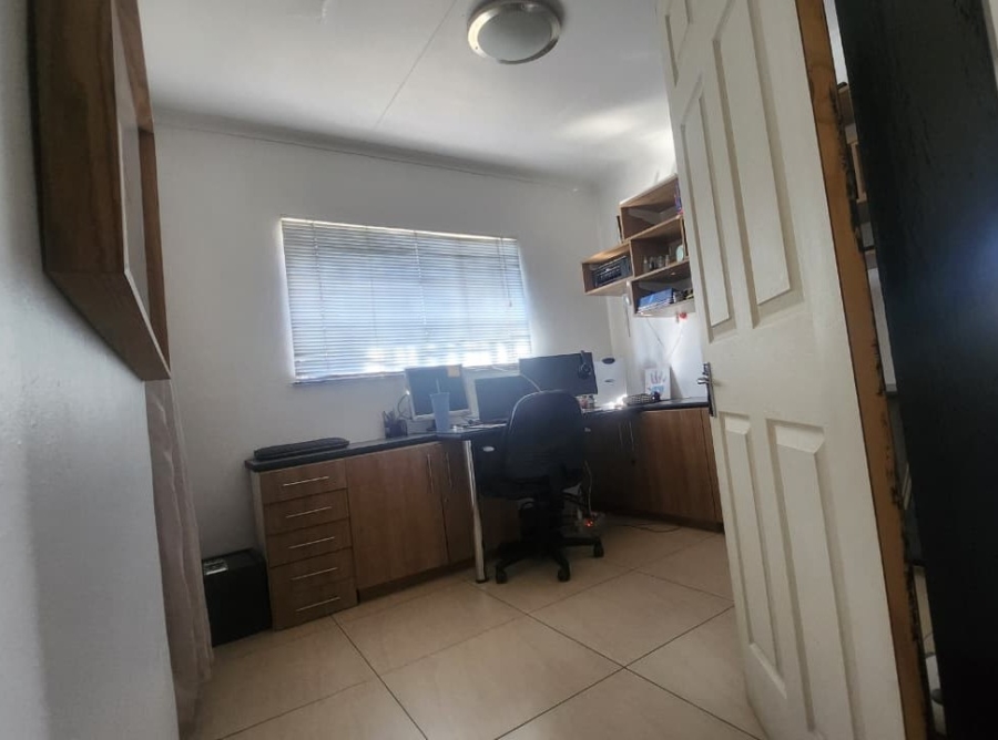4 Bedroom Property for Sale in Eldorado Park Gauteng