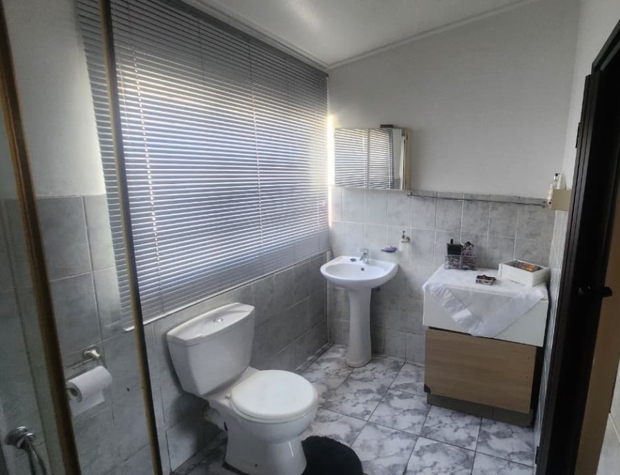 4 Bedroom Property for Sale in Eldorado Park Gauteng