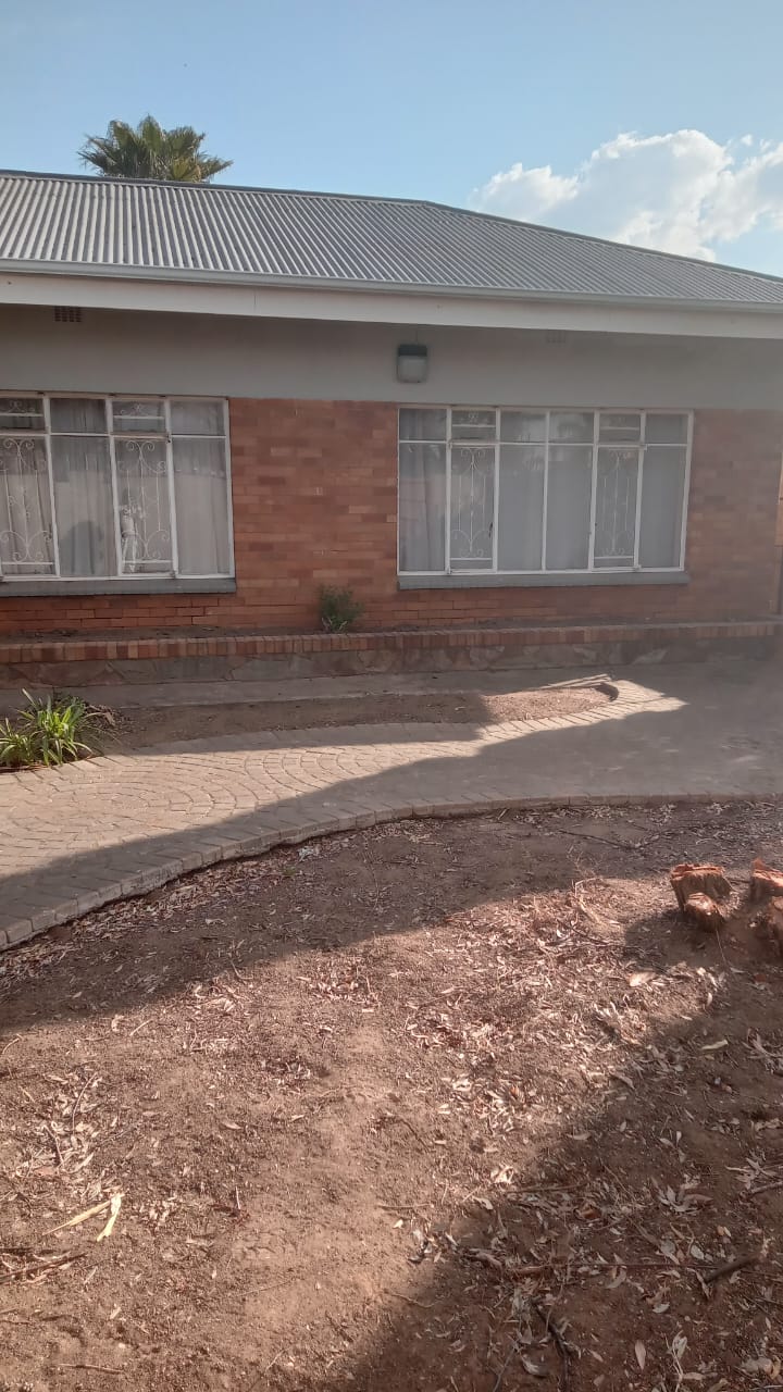 To Let 3 Bedroom Property for Rent in Parkdene Gauteng