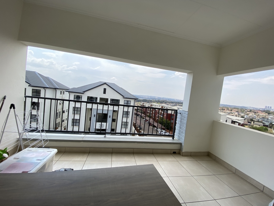 1 Bedroom Property for Sale in Greenstone Hill Gauteng