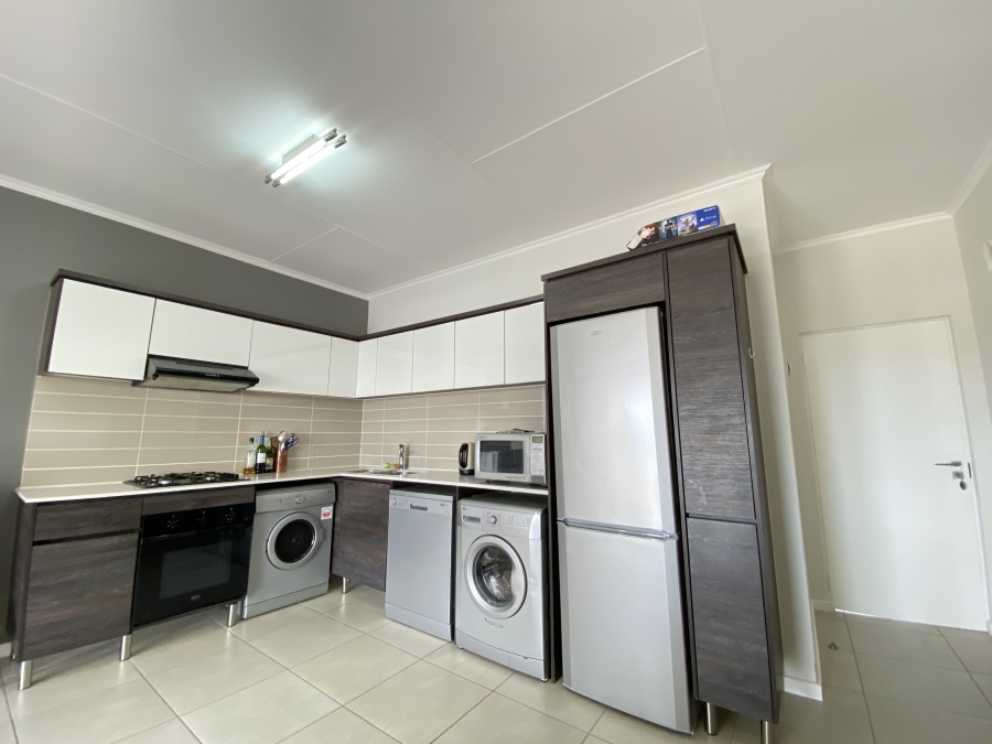 1 Bedroom Property for Sale in Greenstone Hill Gauteng