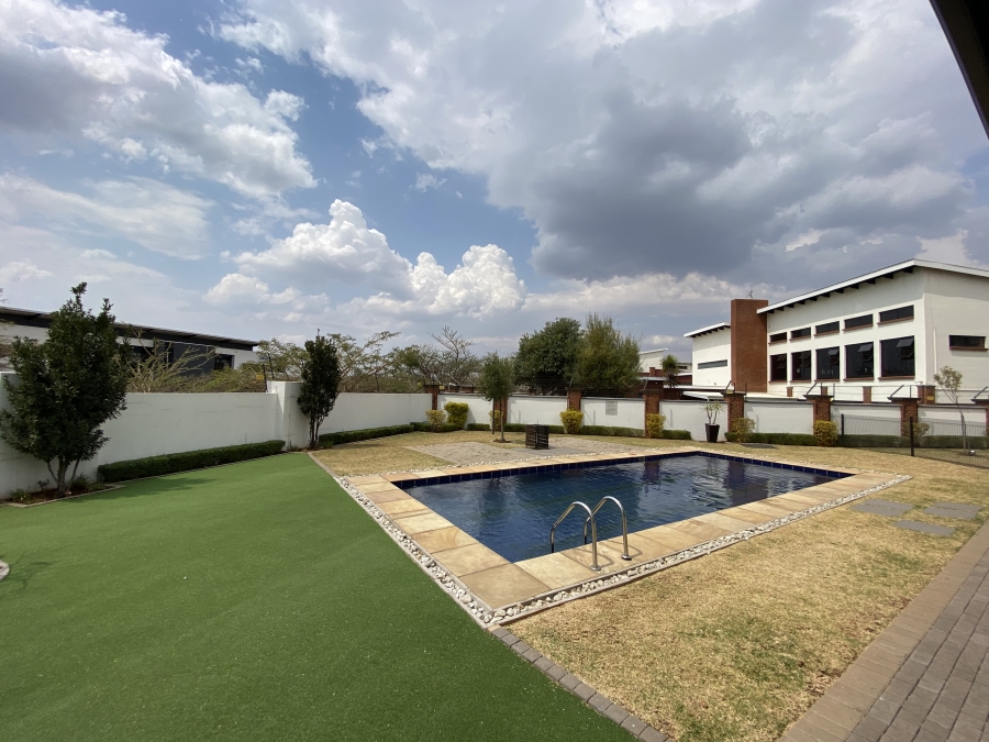 1 Bedroom Property for Sale in Greenstone Hill Gauteng