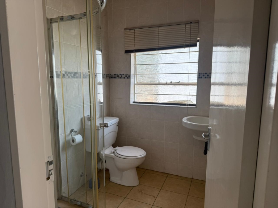 1 Bedroom Property for Sale in Woodmead Gauteng
