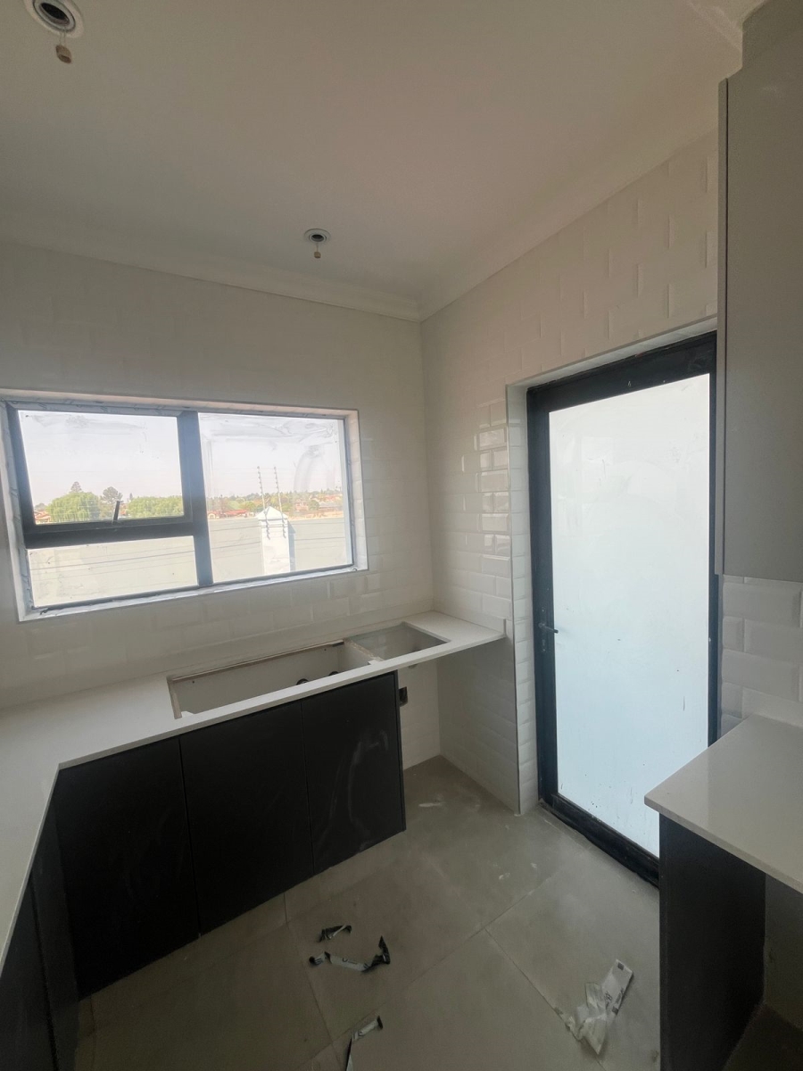 3 Bedroom Property for Sale in Helderwyk Gauteng