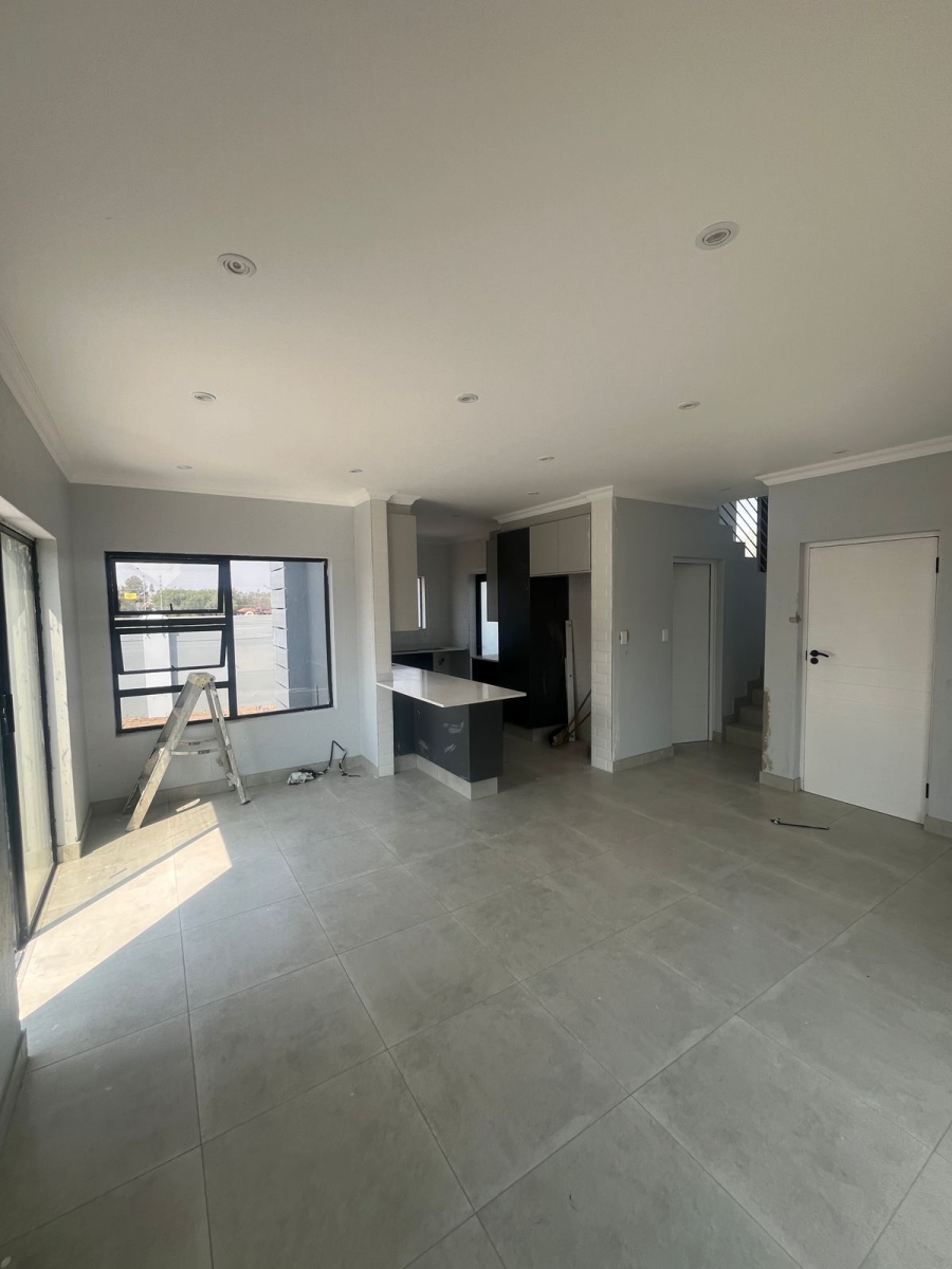 3 Bedroom Property for Sale in Helderwyk Gauteng