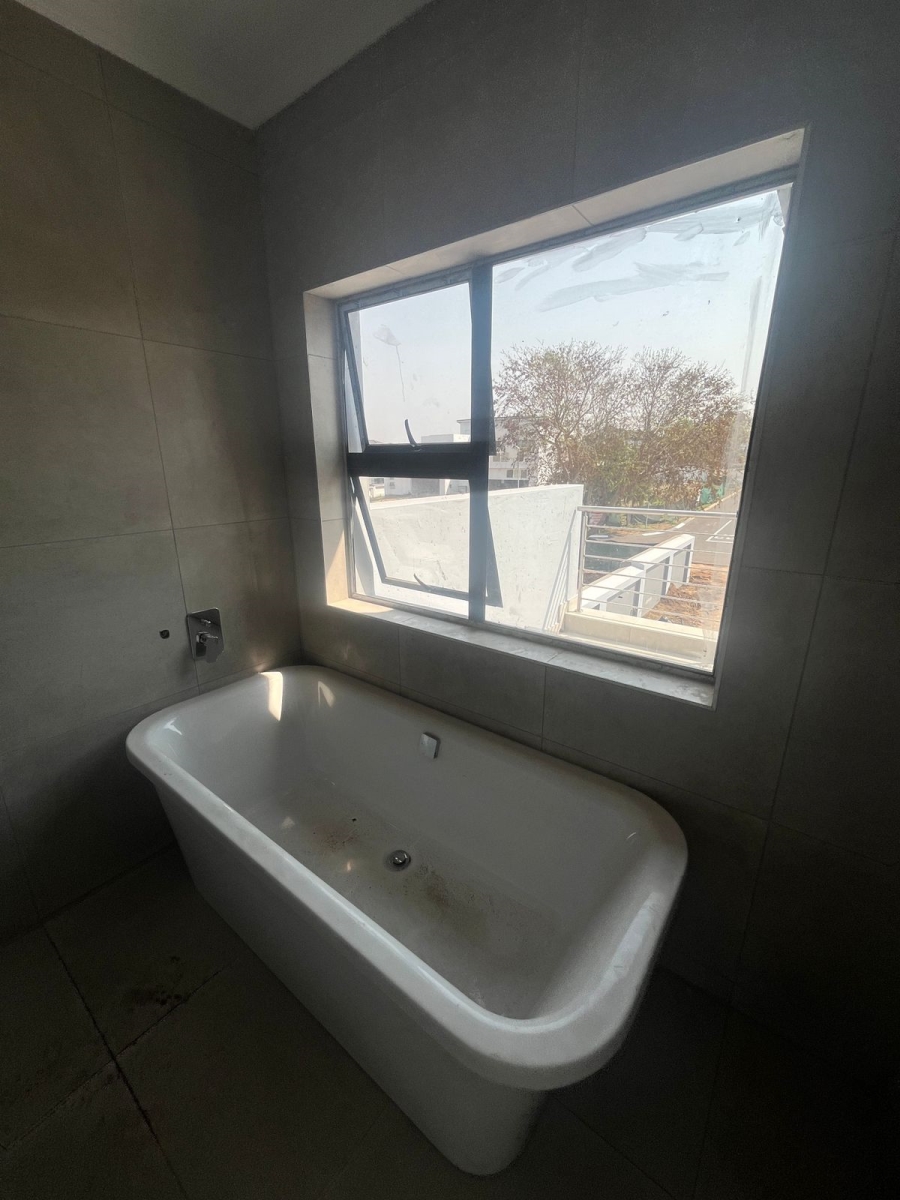 3 Bedroom Property for Sale in Helderwyk Gauteng