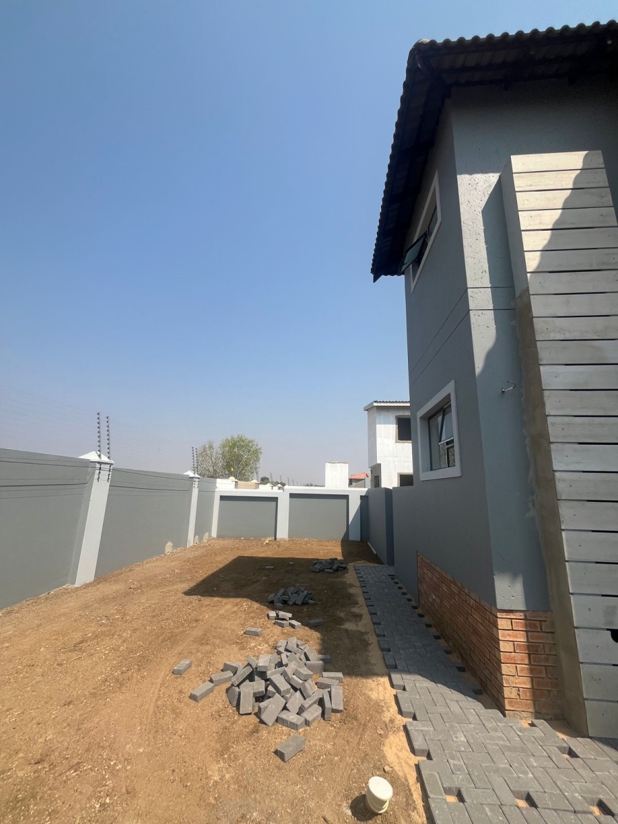 3 Bedroom Property for Sale in Helderwyk Gauteng