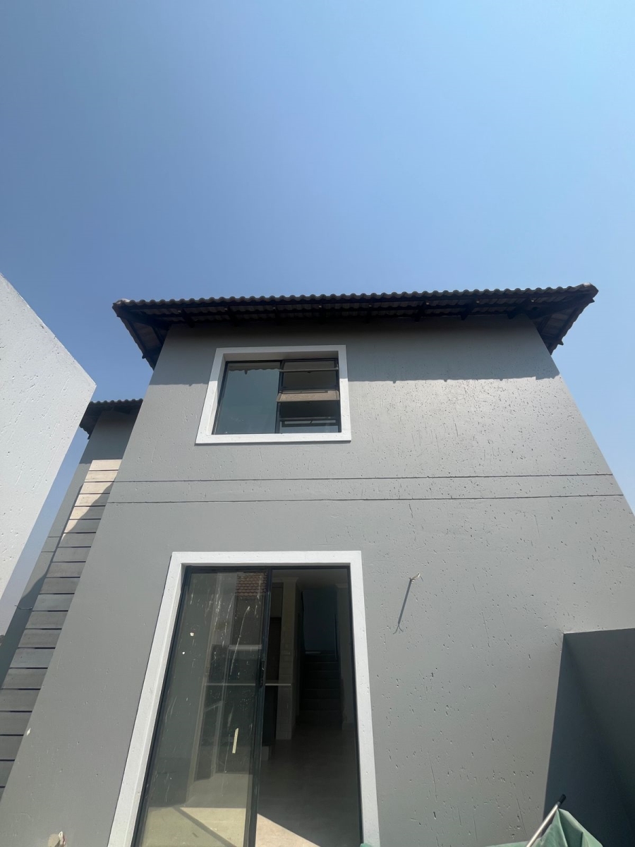 3 Bedroom Property for Sale in Helderwyk Gauteng