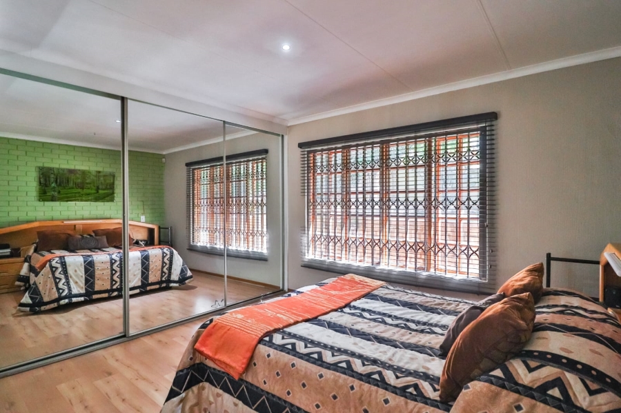 3 Bedroom Property for Sale in Moreleta Park Gauteng