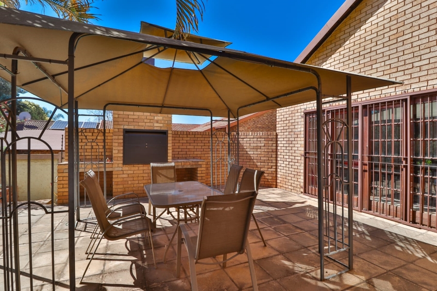 3 Bedroom Property for Sale in Moreleta Park Gauteng