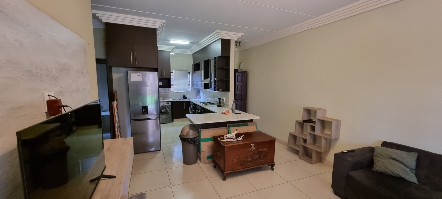 To Let 2 Bedroom Property for Rent in Ravenswood Gauteng