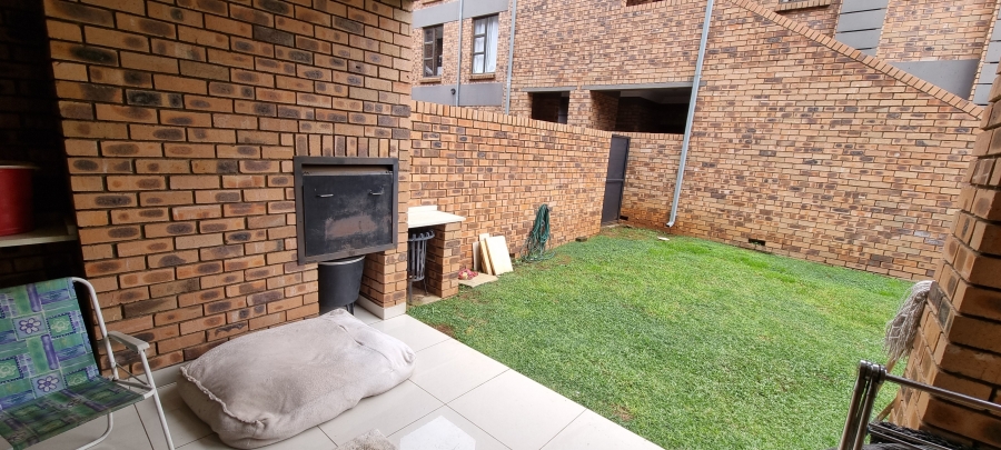 To Let 2 Bedroom Property for Rent in Ravenswood Gauteng