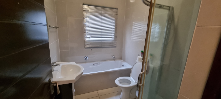 To Let 2 Bedroom Property for Rent in Ravenswood Gauteng