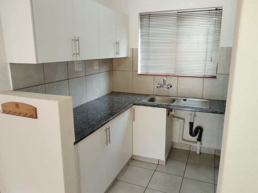 2 Bedroom Property for Sale in Paulshof Gauteng
