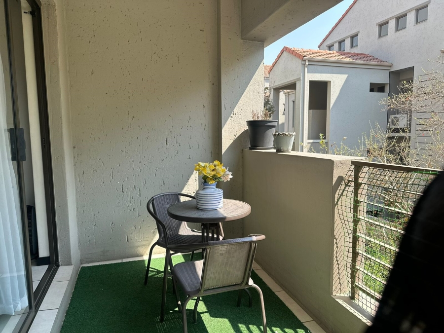 To Let 1 Bedroom Property for Rent in Bryanston Gauteng