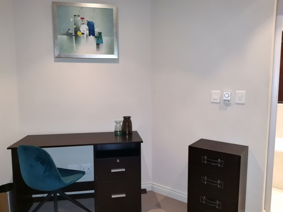 1 Bedroom Property for Sale in Sandhurst Gauteng