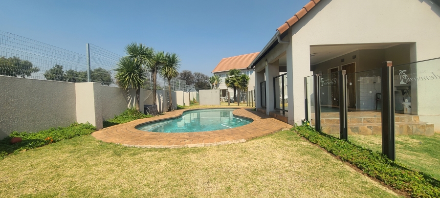 2 Bedroom Property for Sale in Clarens Park Gauteng