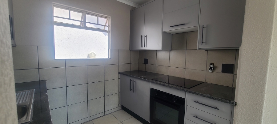 2 Bedroom Property for Sale in Clarens Park Gauteng