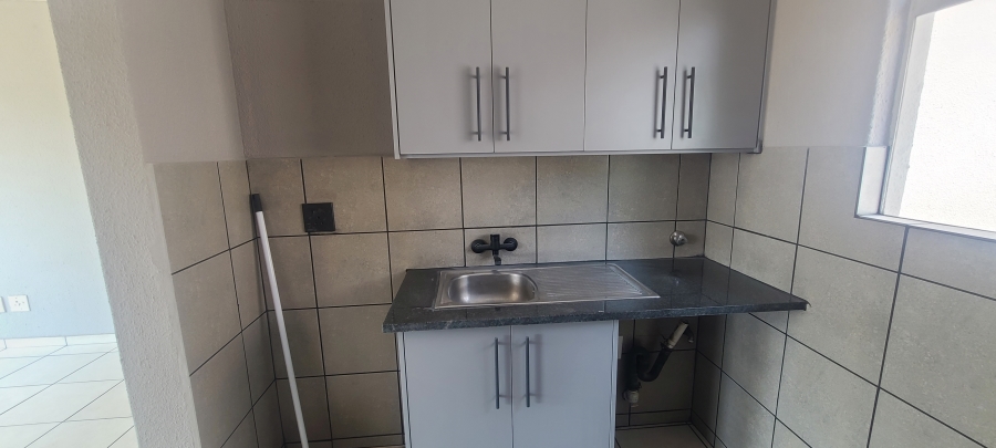 2 Bedroom Property for Sale in Clarens Park Gauteng