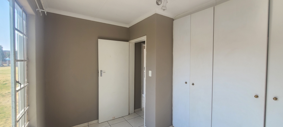 2 Bedroom Property for Sale in Clarens Park Gauteng