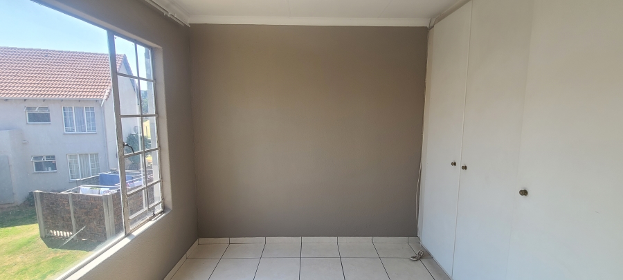 2 Bedroom Property for Sale in Clarens Park Gauteng