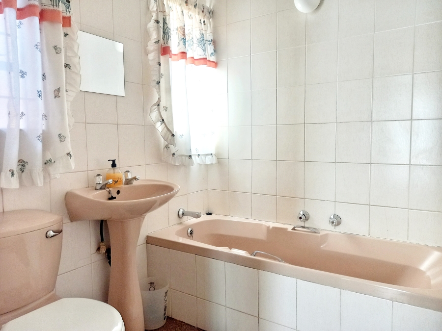 20 Bedroom Property for Sale in Moreleta Park Gauteng