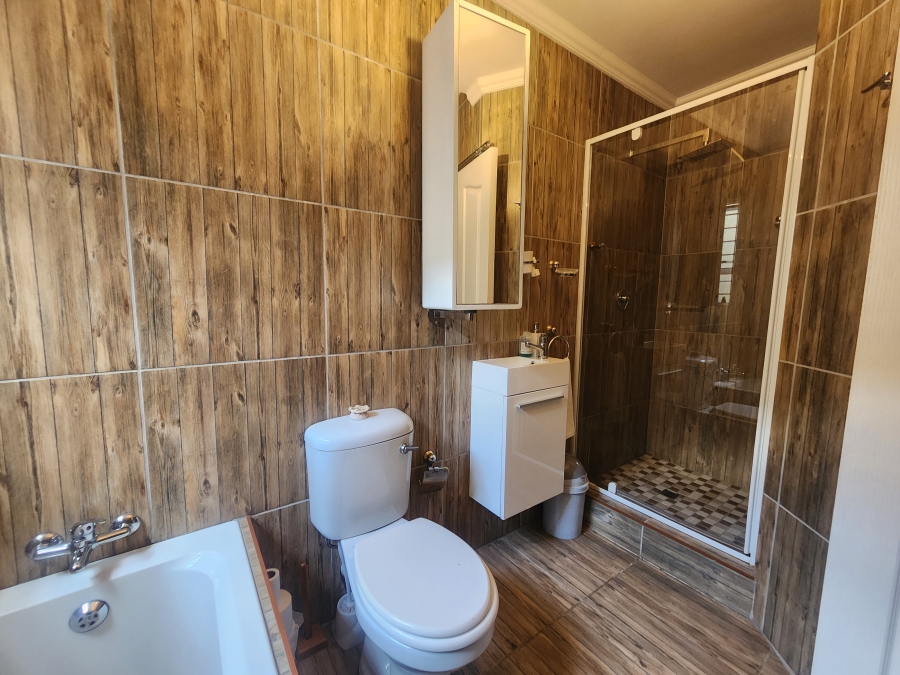 3 Bedroom Property for Sale in Douglasdale Gauteng